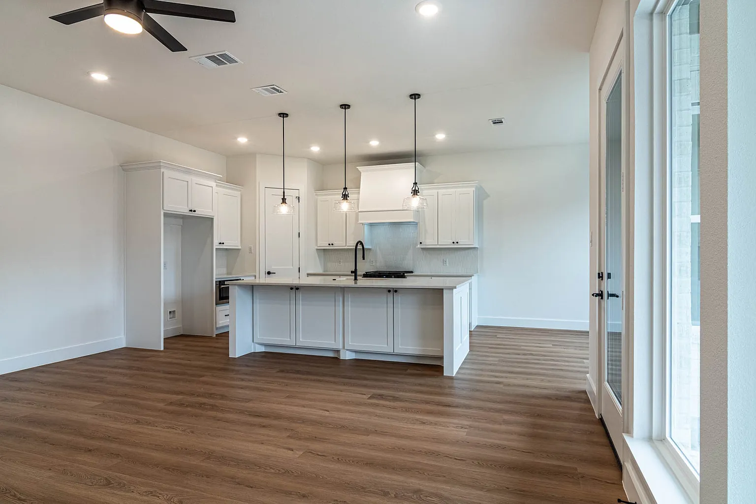 a369ecfc80eef7e6e85f05923a2eb7e9-uncropped_scaled_within_1536_1152