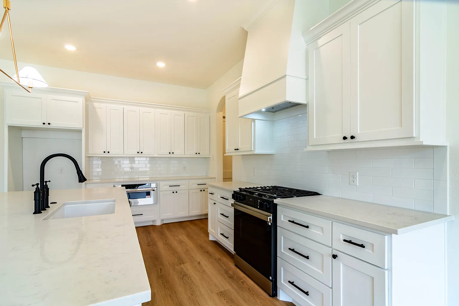 b6ca0c31a6bdaf8e2ee85e622c197826-uncropped_scaled_within_1536_1152